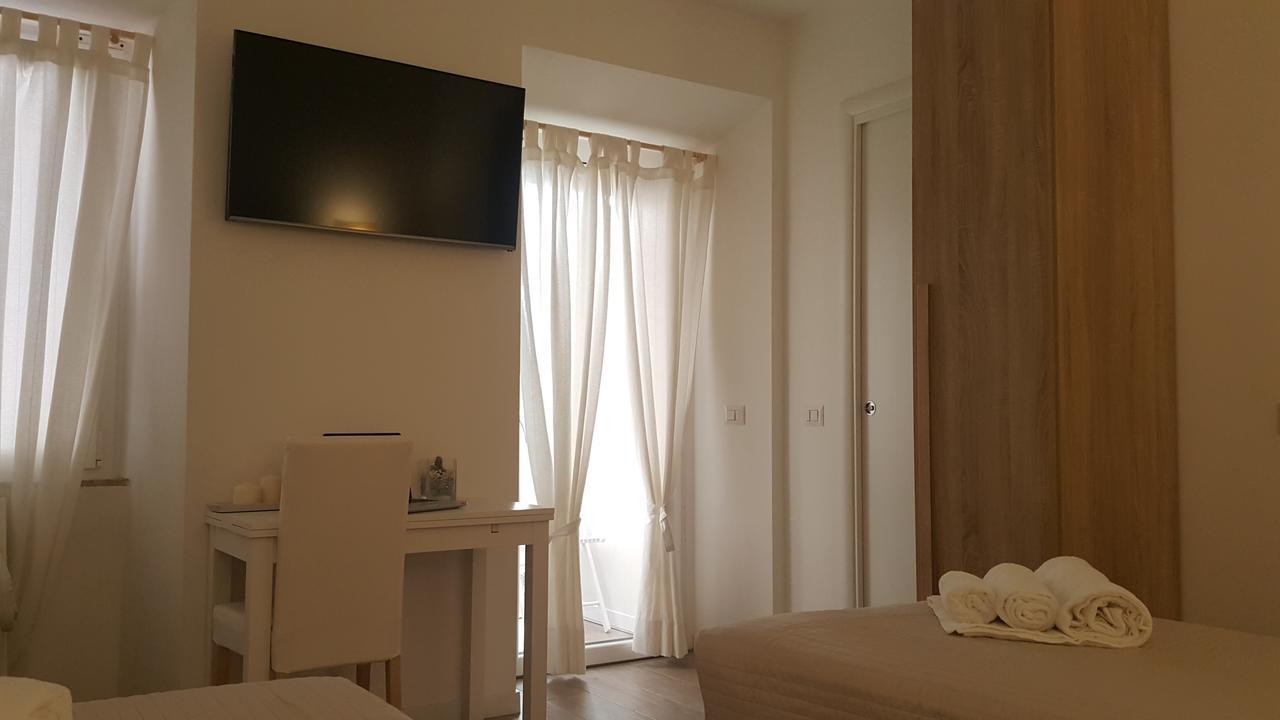 Alloggio Turistico Al Colosseo Bed and Breakfast Roma Exterior foto